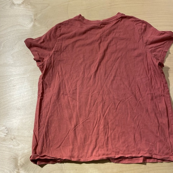 PUMA Women’s Graphic T-Shirt XL (MK) - Picture 6 of 8